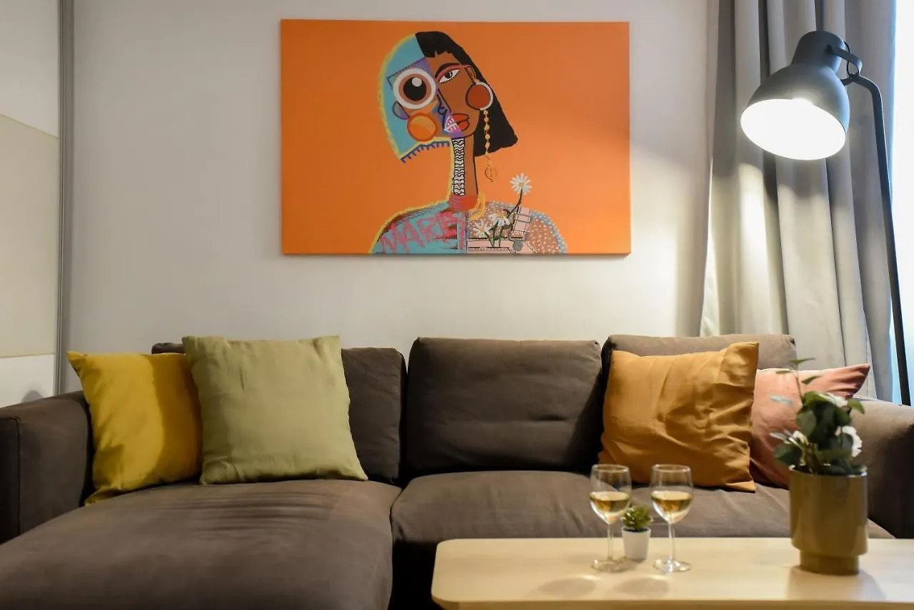 Central Treasure - Cozy 2 Bedroom Apartment In Historic Old Town Bucureşti