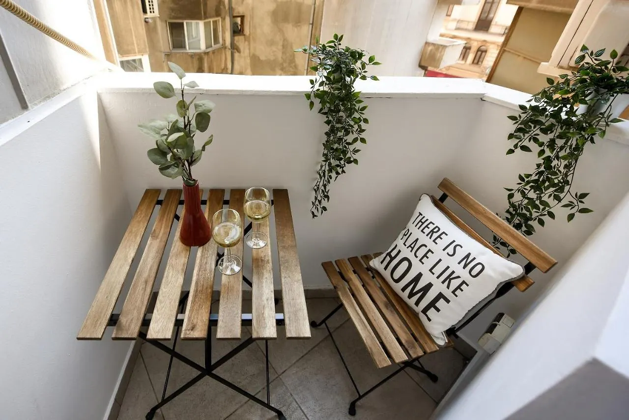 Central Treasure - Cozy 2 Bedroom Apartment In Historic Old Town Bucureşti