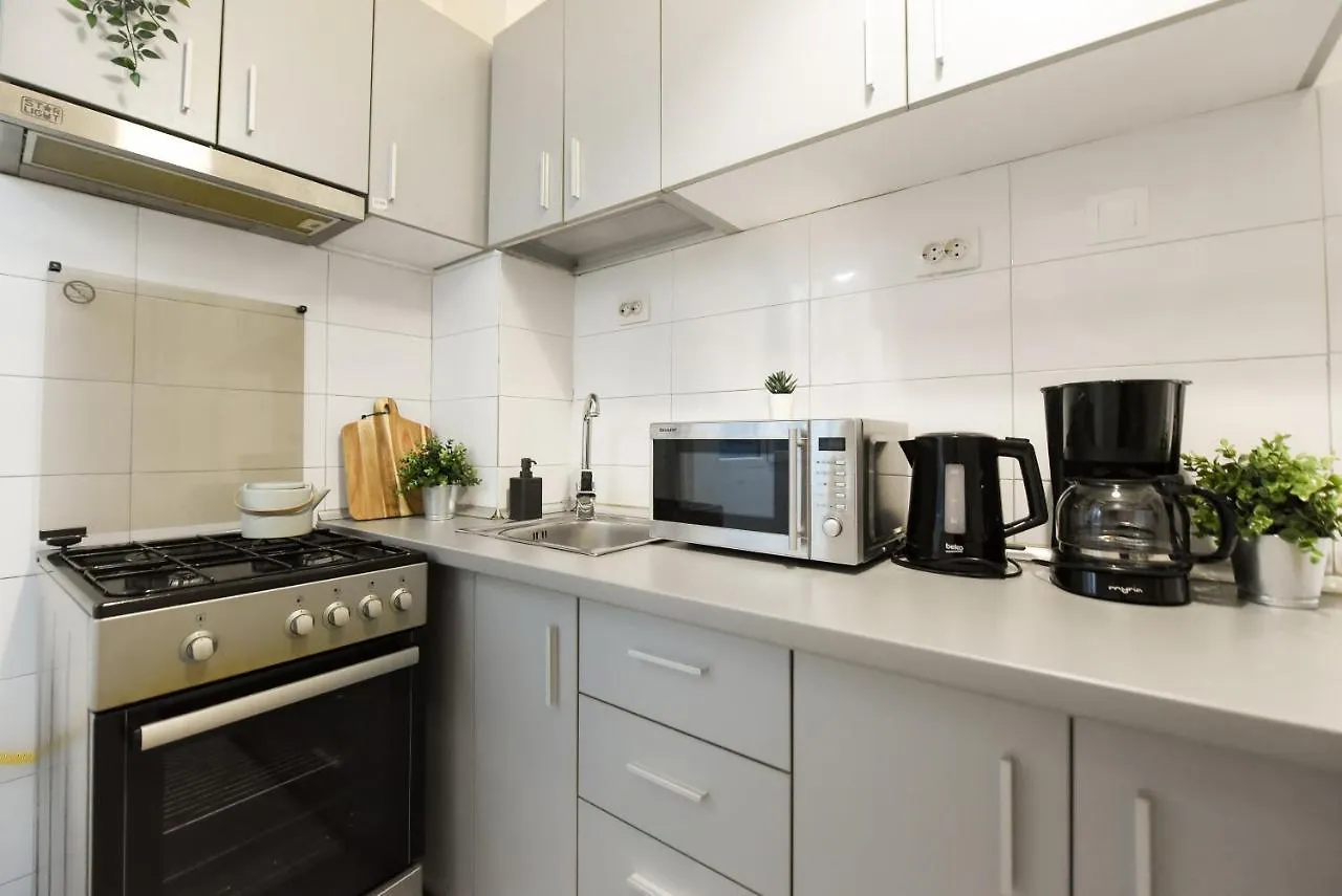 Central Treasure - Cozy 2 Bedroom Apartment In Historic Old Town Bucureşti 0*,